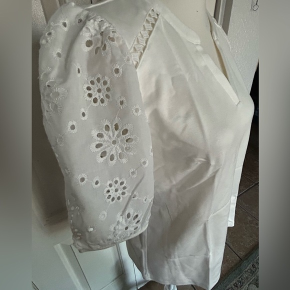 Kate Kasin Womens Puff Short Sleeve V Neck Lace Blouse Shirt New size Medium - Picture 4 of 9